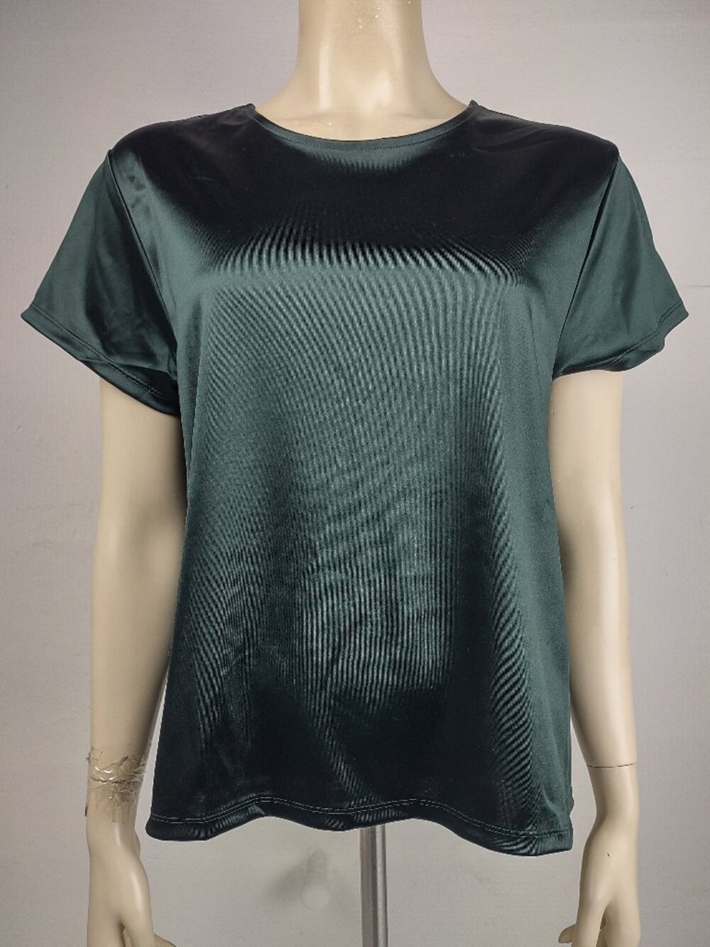 NWT Banana Republic emerald green satin short sleeve blouse top ladies Medium